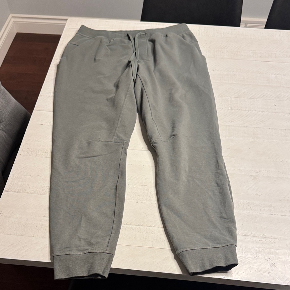 lululemon athletica Men's Light Gray Joggers